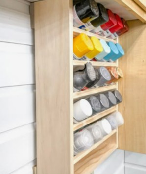 spray paint storage image