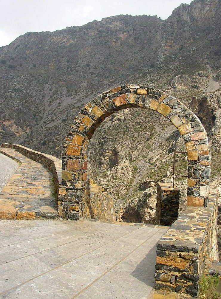 northern entrance kourtoliotiko gorge.jpg